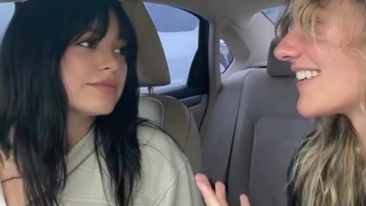 عندما حصلت صديقتي على تسريحة شعر جديدة