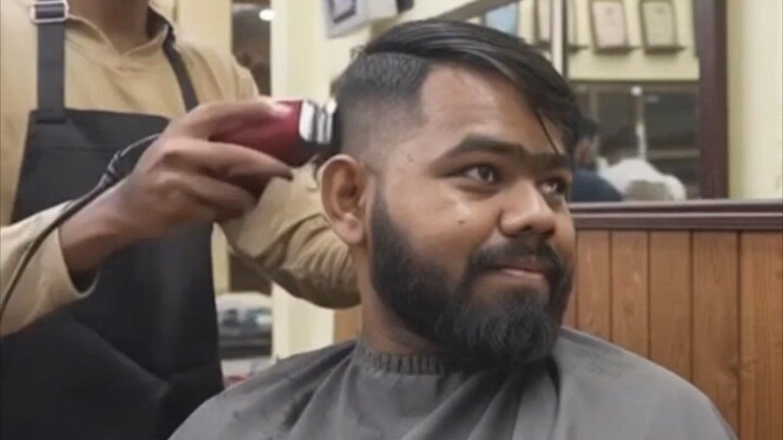 চুলকাতে গিয়ে কি বিপদ হলো ফানি ভিডিও।