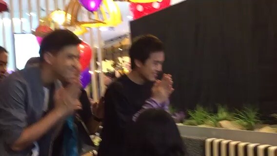 สกาย เจมส์ พบปะประชาชน 2