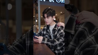 Anh Ta Đối Với Em Thế Nào? || Ân Cửu - 恩久