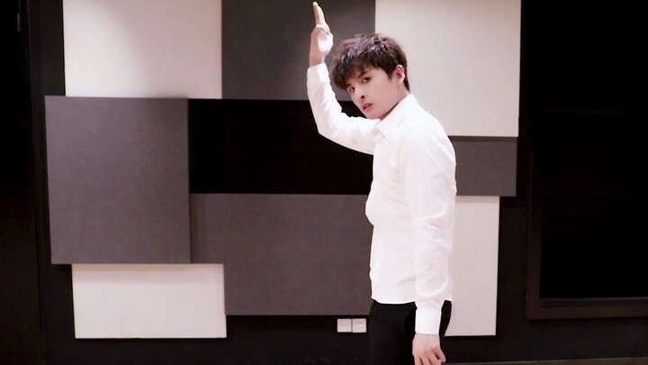 [Creation Camp 2019] A vocalist who can't dance isn't a good "little uncle"! Learn about Zhang Yuan'