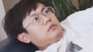 师傅一言不合就狂虐小伙子！！！