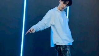 【M.O.N.T】Một người hát, một người nhảy, còn một người thổi bong bóng—Lala Chan thực hiện thử thách "