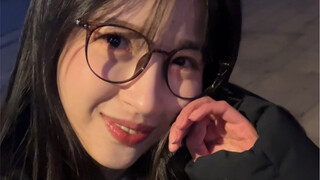 قال الصديق لصديقته التي أصيبت بالفيروس: اطبخي لي حساء الأرز. فردت قائلة: أنا لست مربية في منزلك. وهك