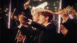 สองคนนี้บ้าไปแล้วในห้องฝึกซ้อม!!