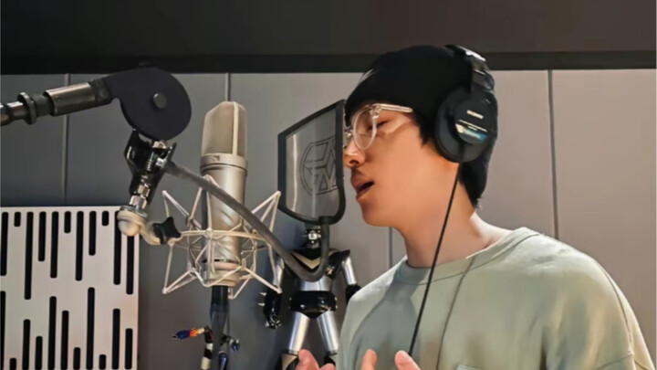 Welcome to the grand second-world documentary “Legend of the Second Mirror”!