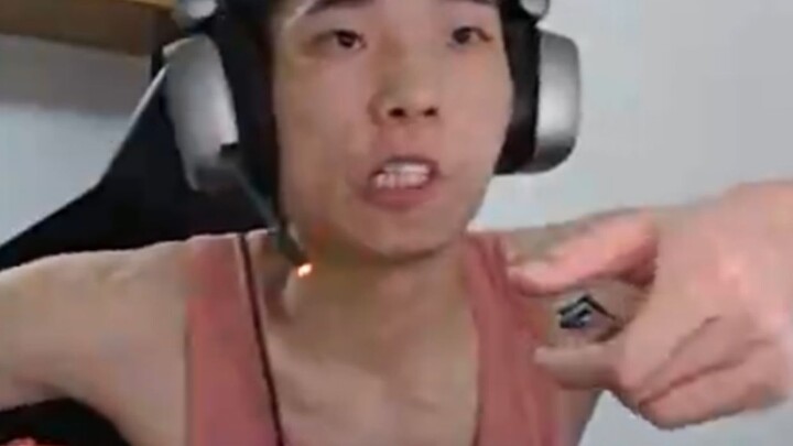 Cá mập bị học sinh tiểu học chửi, cá mập không nhịn nổi liền bắt đầu dạy dỗ cậu bé luôn!