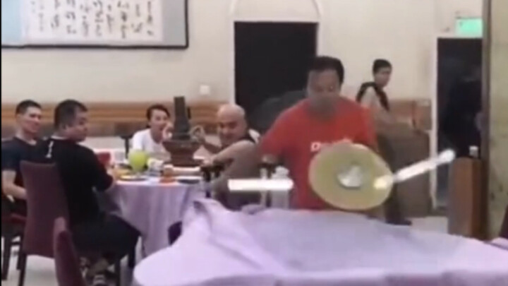 แย่แล้ว โดนเขาอวดเก่งจนอึ้งเลย!