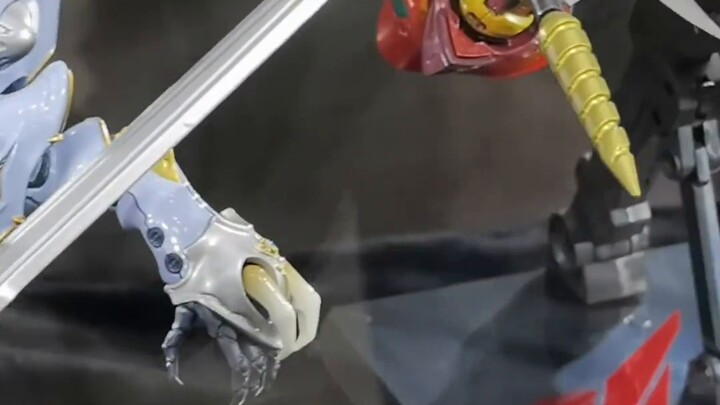 While visiting the Shanghai Soul Store, Jiangniu actually made a newbie fall in love with Gundam?