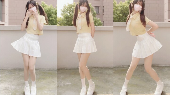 As we all know... no summer is complete without a pleated skirt (｡ ́︿ ̀｡)