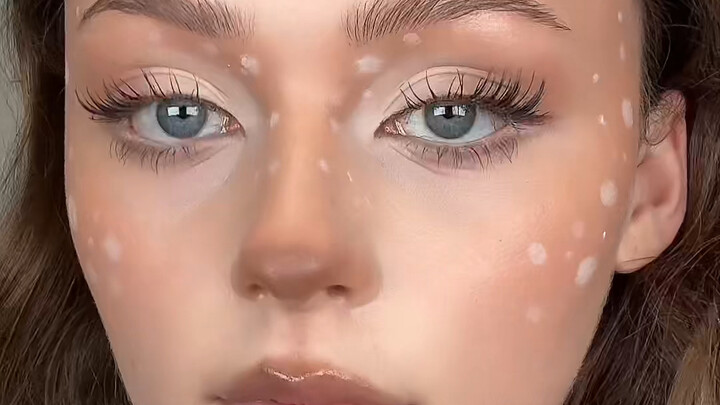 Lối trang điểm chú nai nhỏ đang hot trên TT gần đây