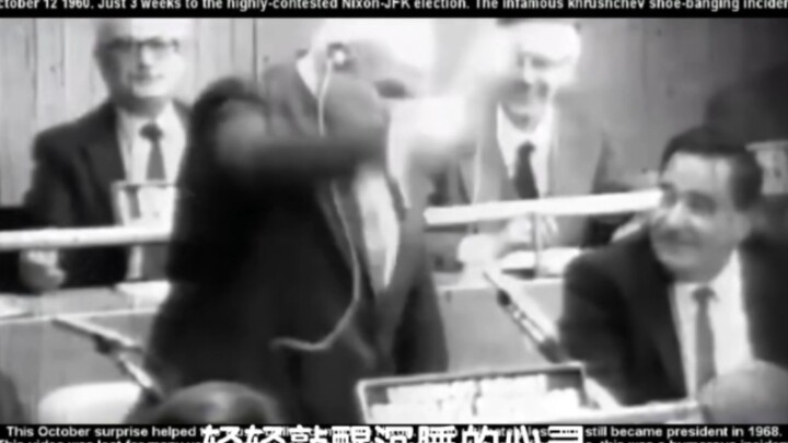 “Nhẹ nhàng đánh thức tâm hồn đang chìm trong giấc ngủ” nhưng là Xô Viết