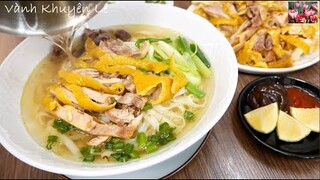 Để có PHỞ GÀ ngon cần có Bí quyết, Cách Luộc Gà Da vàng giòn, Nấu Phở trong ngọt nước by Vanh Khuyen