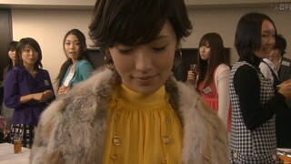 【宇哥】丑女孩换明星的脸去参加同学聚会，同学们疯了《变脸师10》