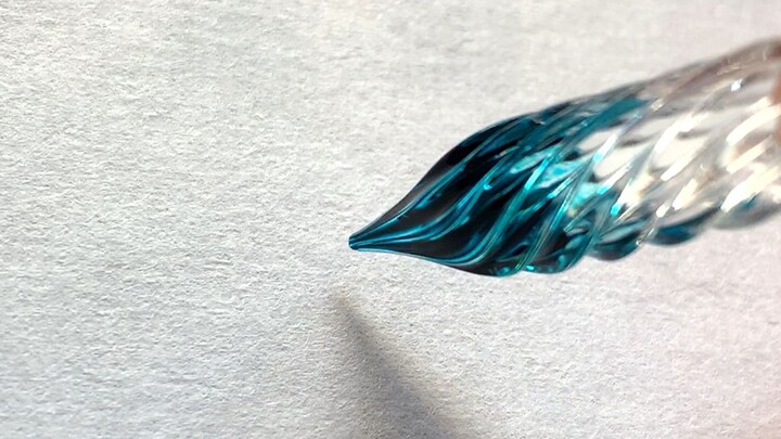 [Jiemeng] I didn't expect the glass pen to be so easy to use! I used to think that glass pens are no