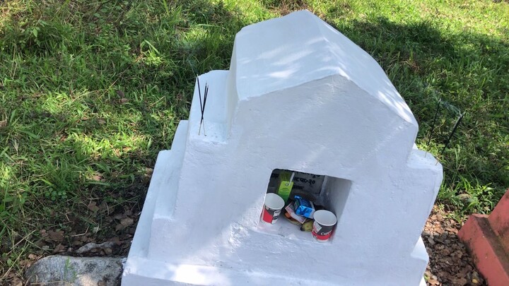 My Grandmother’s Memory Lives in This Graveyard Painting