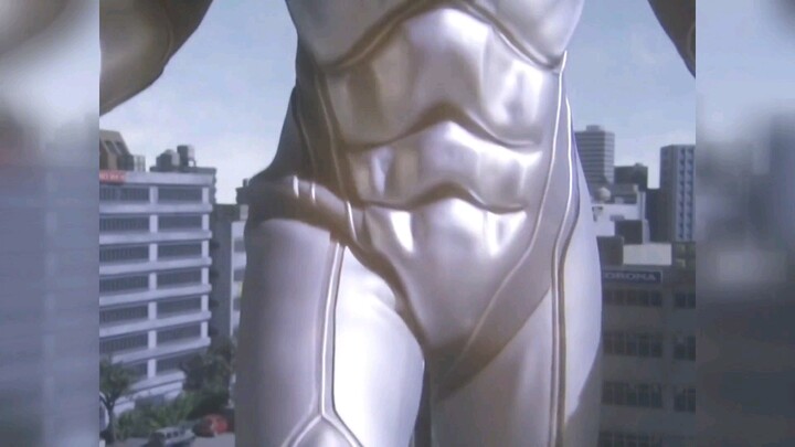 Giá bao da Ultraman tồn kho