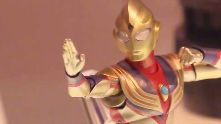 Bagaimana kualitas mainan Tiga yang "emas"? Ulasan patung tulang asli Shining Tiga