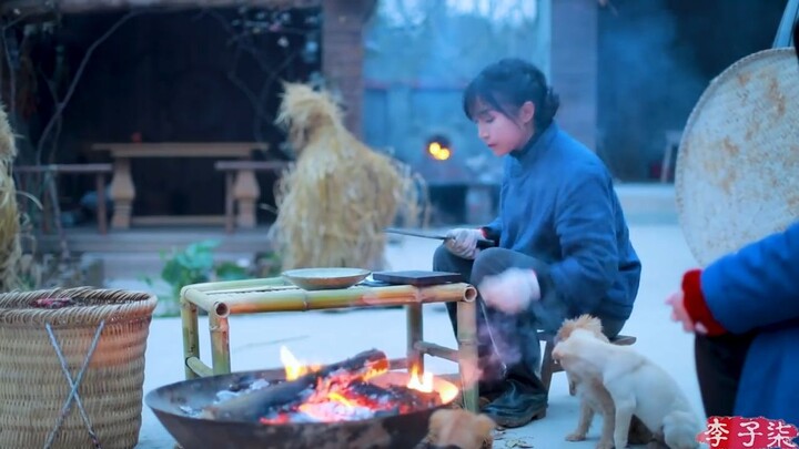 A special program on New Year snacks  年货小零食特辑 -花生瓜子糖葫芦，肉干果脯雪花酥 _ Liziqi