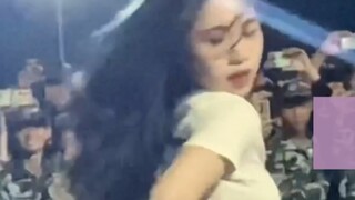 [Blackpink-hồng nọc độc] Click dance｜LISA bắn trực tiếp｜Chuyến đi huấn luyện quân sự