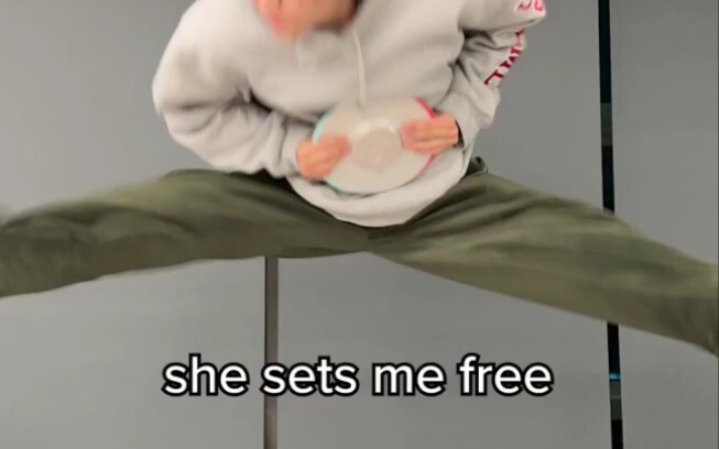 Lagi-lagi beberapa kakak laki-laki yang lucu, hahaha, benar-benar mati tertawa, sangat sesuai dengan