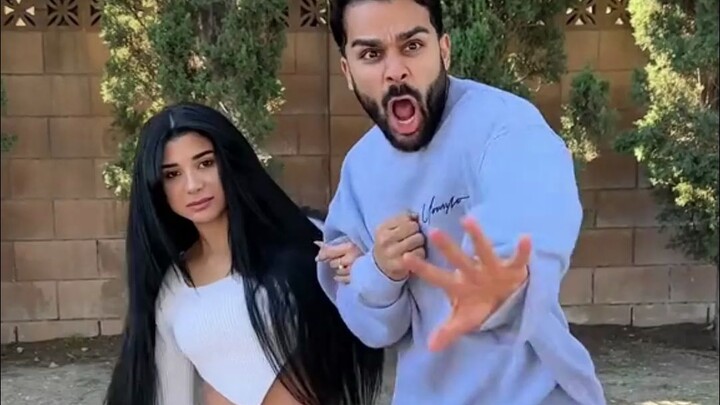 Khi có cô gái bắt chuyện, bạn gái tôi mong đợi phản ứng của tôi…