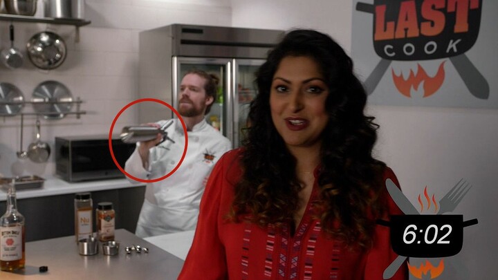 Đài truyền hình phát sóng trực tiếp cuộc thi nấu ăn, nhưng những nguy cơ an toàn đã gây ra sự cố ngh