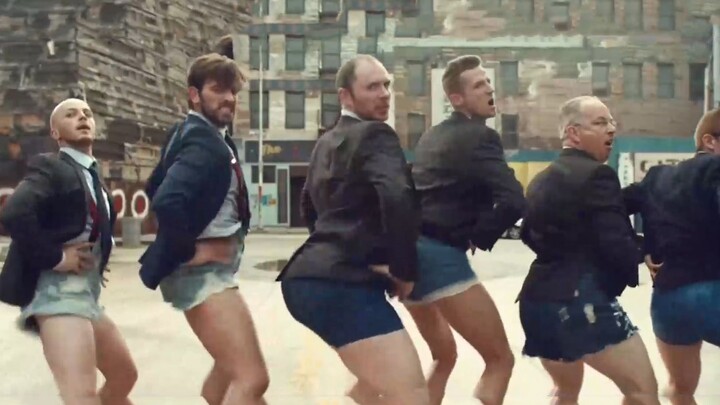 Men’s perky butts vs. pole dancing—when men get flirty, women don’t stand a chance!