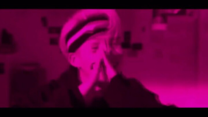 Mic Drop sao tự dưng lại biến thành Gee vậy?