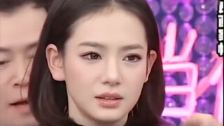 戚薇真的很漂亮啊！第一眼看她就被惊艳到了