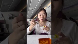 Tiktok Erika Richardo | COBAIN MAKANAN DIPESAWAT BUSINESS CLASS?! 40 JUTA?? 🔥😱✈️