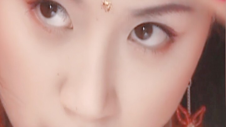 Nếu cô ấy sinh ra sau mười năm, liệu tất cả các tiểu thuyết lãng mạn có muốn cô ấy đóng vai nữ chính