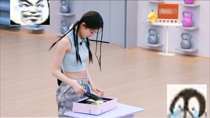 Sản xuất 100% | [RED Group] Qianyu Baby vẫn còn mê mẩn con búp bê nhỏ vào giây cuối cùng, và khóc và