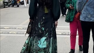I noticed her skirt from a distance!