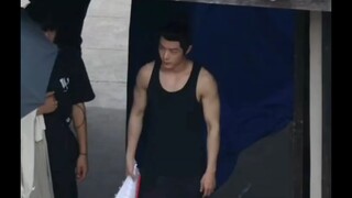 万万没想到藏海大人皮下是个肌肉猛男，正所谓文可安邦，武可定国！