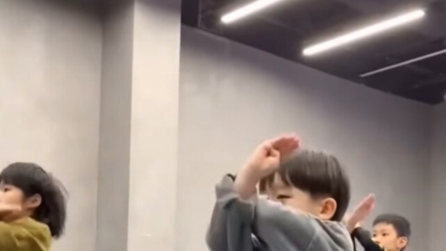 Bagaimana rasanya bagi seorang anak Tionghoa berusia lima tahun yang mendapat pengakuan tinggi dari 