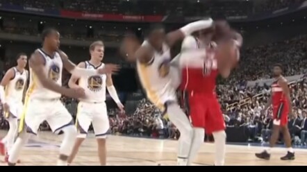 "Kembali dengan Kemenangan Besar - Curry"