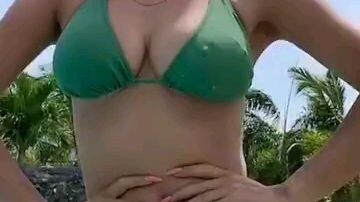 [B00B$ Section] Just T!ts in s3333xy  green bikini 😌😌😌