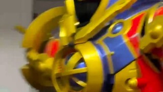 Peeping at the kitty going to the toilet