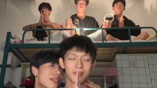 “Master, I can’t hold it in anymore!” #Boys’Dorm #CampusLife