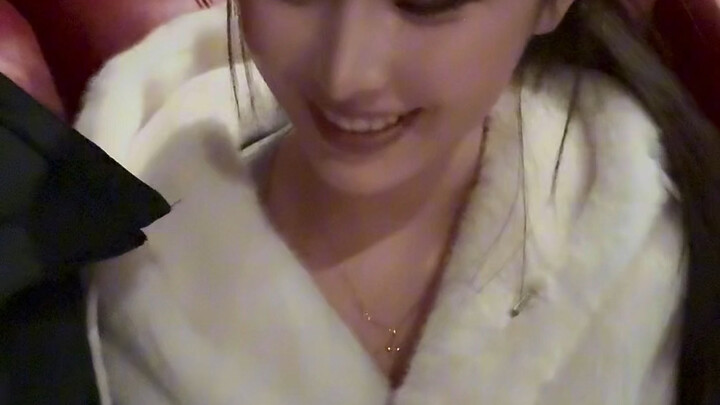 Kenapa dia tiba-tiba jadi manis?