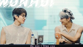 "Vậy anh có thể hôn em từ trên xuống dưới được không?"