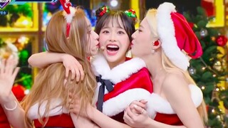 太甜了！本月少女MCD圣诞特别舞台！《All I Want For Christmas Is You》