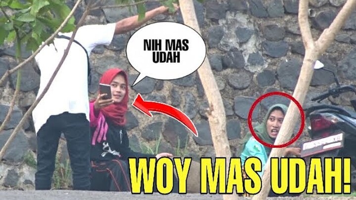 PRANK MINTA TOLONG FOTOIN ORANG DAN PURA2 JADI PATUNG
