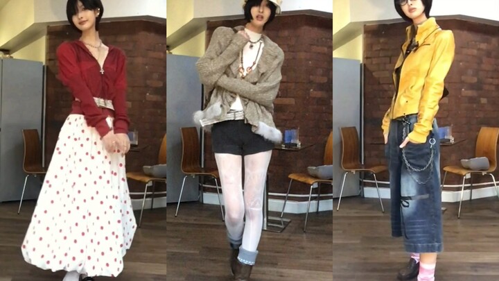 Lại tiện tay túm lấy một cái rồi mặc luôn lên người.