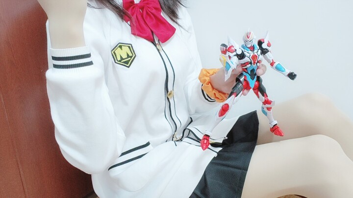 「Takarada Rikka cosplay」I’m only 16 years old, I’ll be very distressed if the world is destroyed