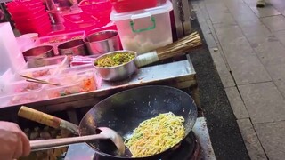 Tôi không chiên mì vì tôi không giỏi nấu ăn và tôi sợ bạn sẽ không hài lòng! Máy phát điện không ổn 