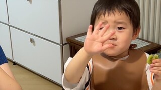 最后自己灰溜溜的去遛弯了