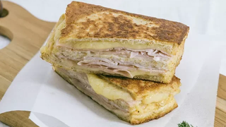 มอนเต คริสโตแซนวิช Monte Cristo Sandwich พลพรรคนักปรุง