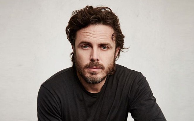 [Casey Affleck/Oscar] "เมื่ออาณาจักรของบุคคลไม่มีใครเทียบได้กับคนธรรมดา สีสันบนตัวเขาก็เริ่มสว่างขึ้